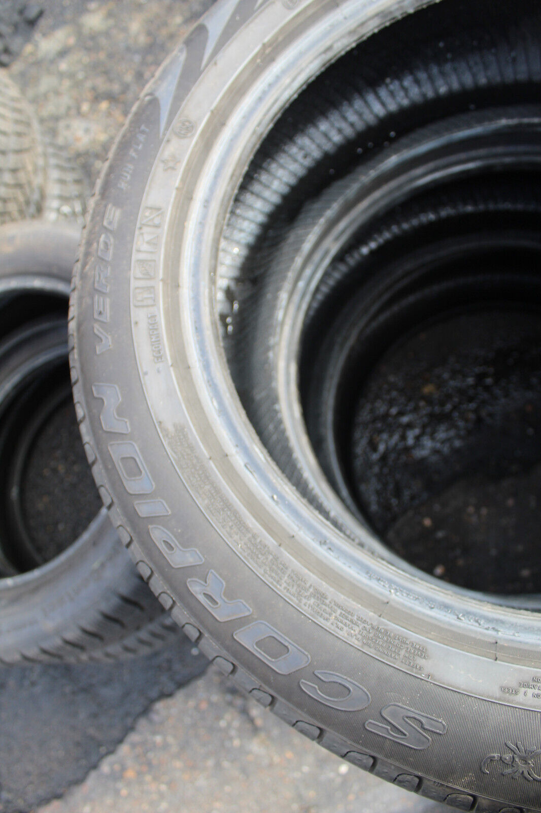 255 50 19 Pirelli, RunFlat, XL, 107W, x1 Single, 5.8mm (f1_tyres) FO L2128A