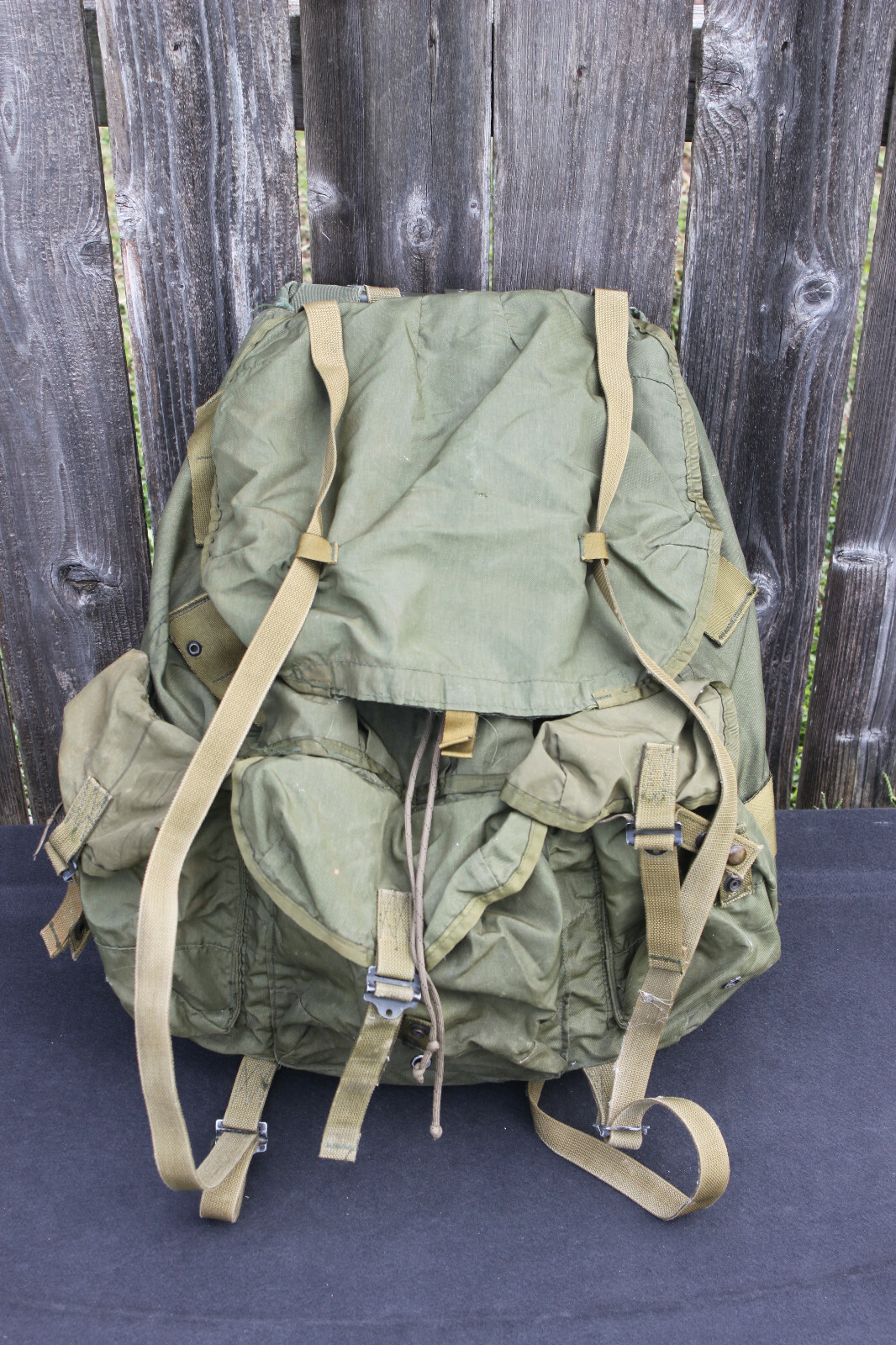 LC-1 Large Alice Field Pack Backpack w/ Metal Frame Complete LC-1 Large Alice Field Pack Backpack w/ Metal Frame Complete