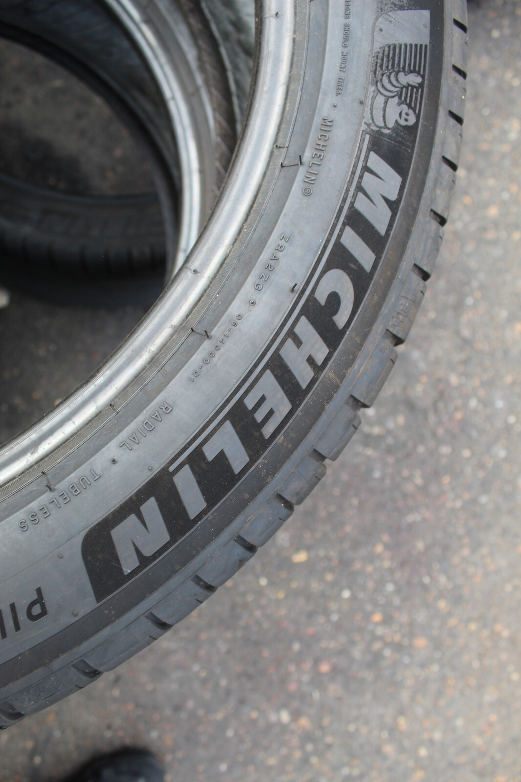 235 50 20 Michelin, Pilot Sport 4, XL JLR 104Y, x2 A Pair 5.4mm (F1_tyres) L2624