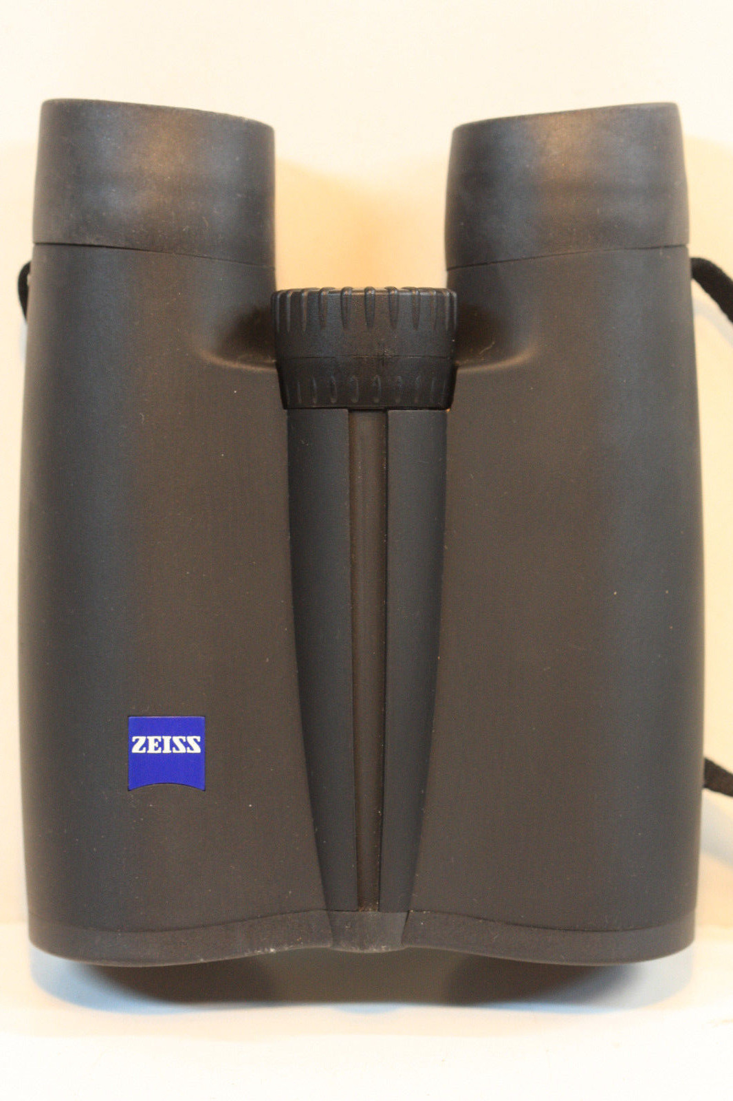 ZEISS   8 x 30 b  mc  binoculars   world class  view.out  ..schott leaded glass