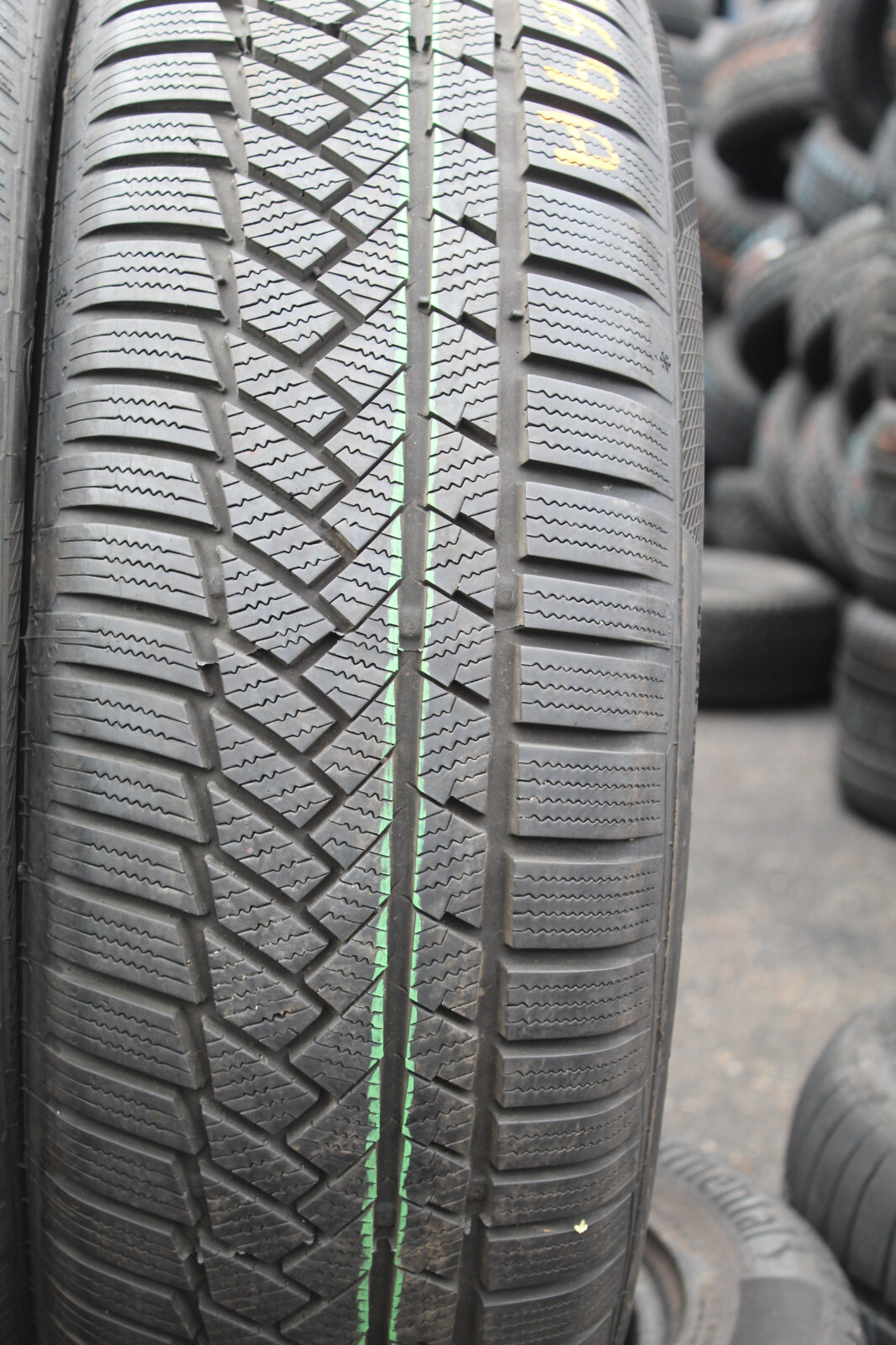 235 60 18 Continental, Winter, XL, M+S, 107H, x2 A Pair 7.8mm (F1_tyres) L2869