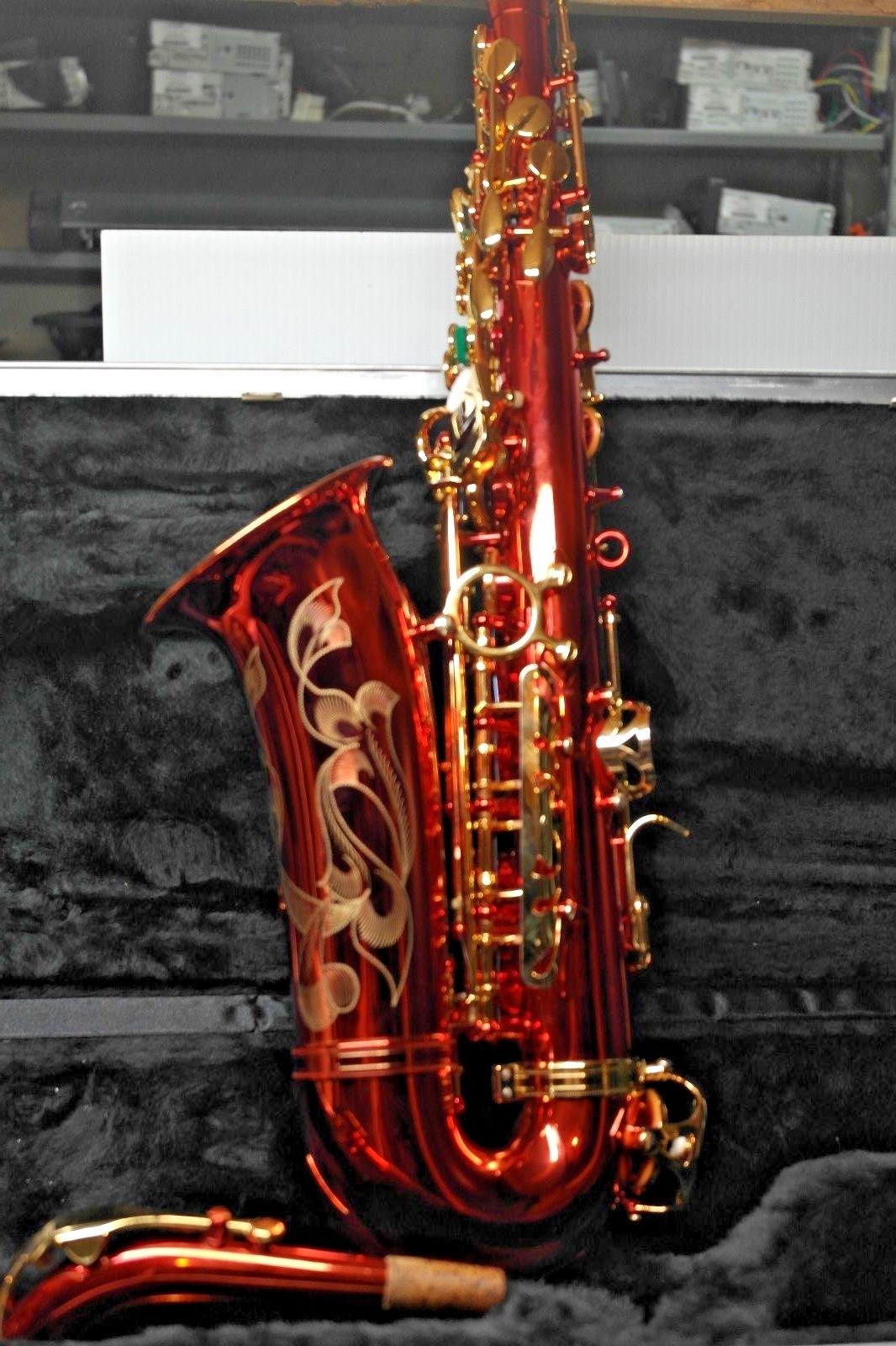The Freemont Arizona Saxaphone w/case