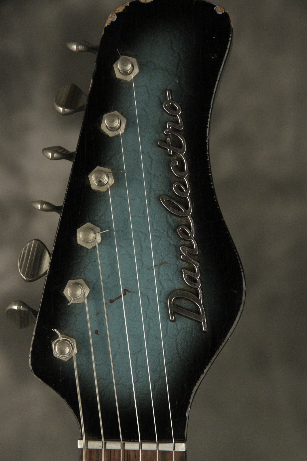 RARE original 1967 Danelectro HAWK Blue Burst Crackle finish!!!