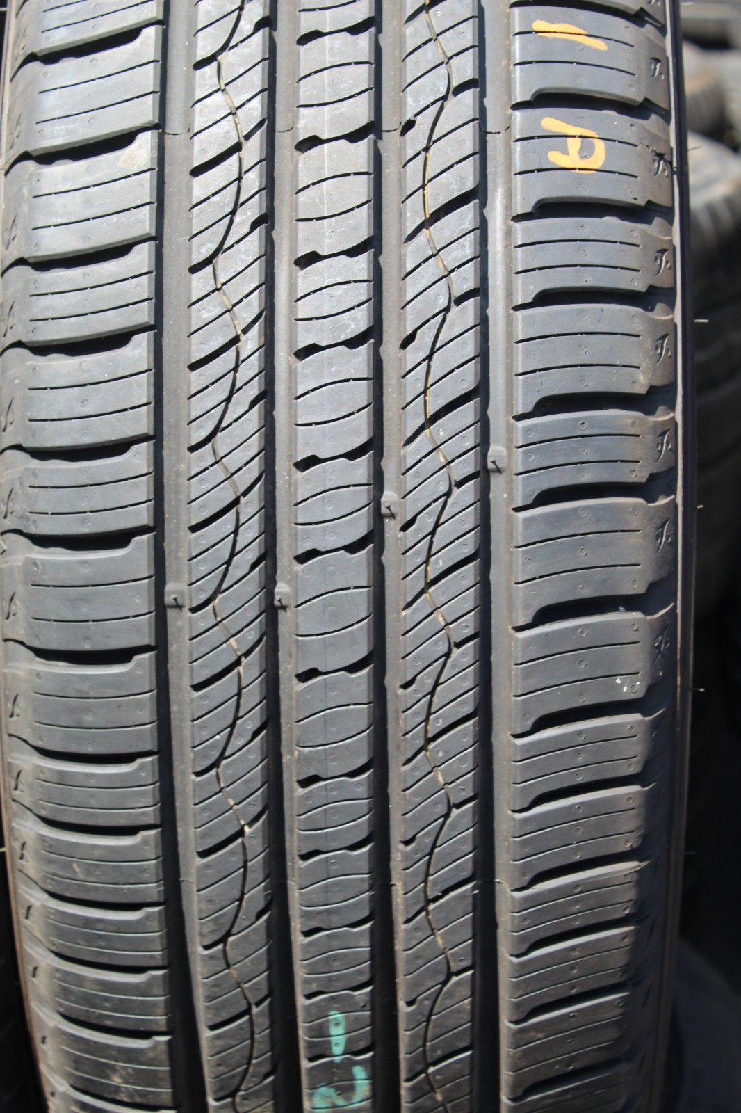 New 255 60 18 Kumho, Crugen Premium, M+S, 108H, x1 Tyre (F1_tyres) L3561