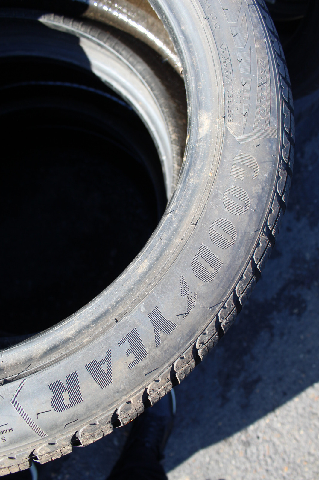 245 45 18 Goodyear, Winter, M+S, MO, 100V, x2 A Pair 8.0mm (F1_tyres) L3026