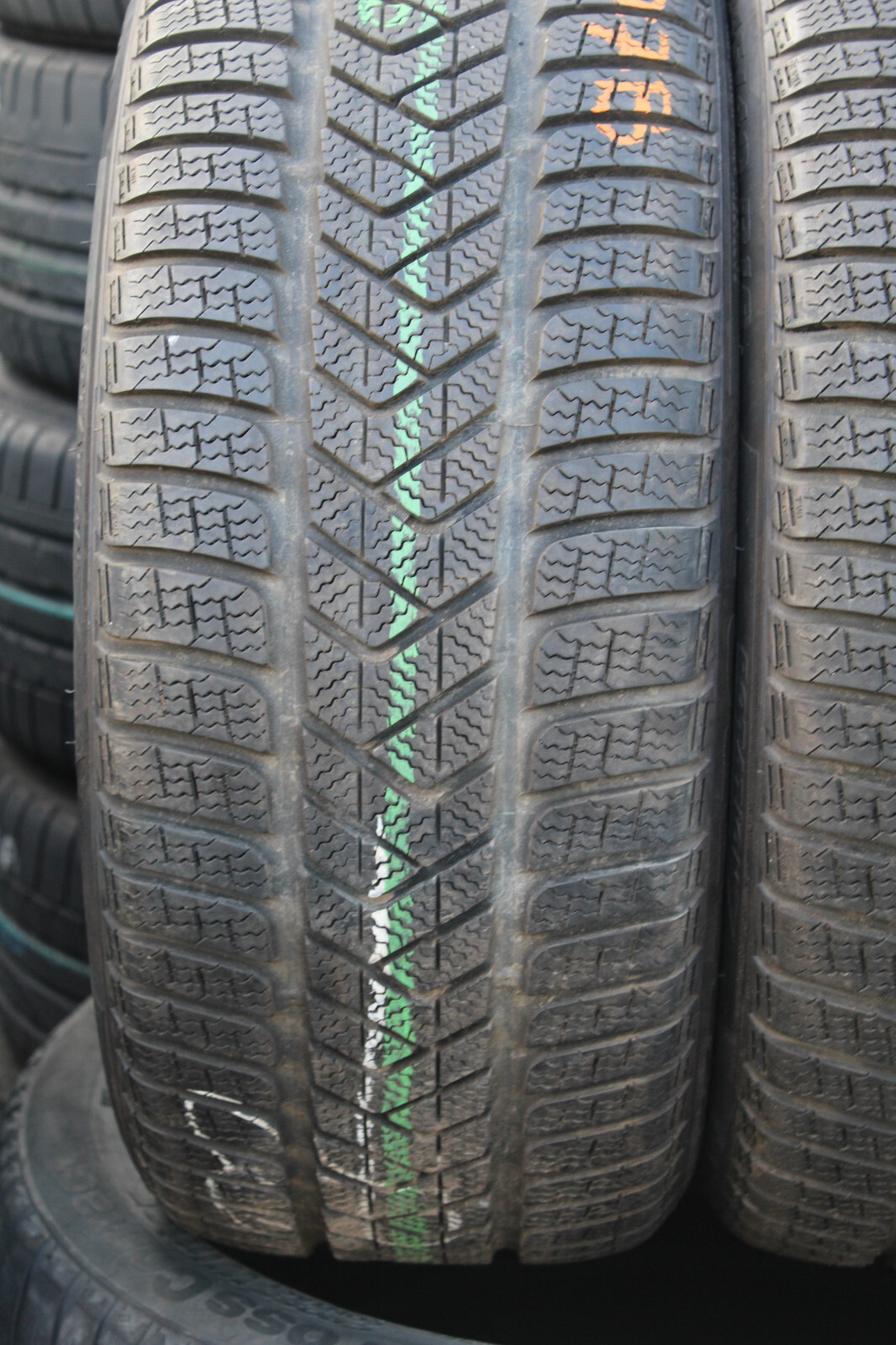 245 40 18 Pirelli, Winter, XL, M+S, 97V x2 A Pair 7.0mm (F1_tyres) FOD L3077