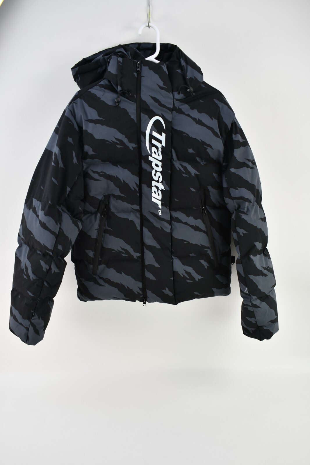 Pre-owned Trapstar Mens Hyperdrive Technical Puffer Grey Camo Jacket Size Xs In Gray