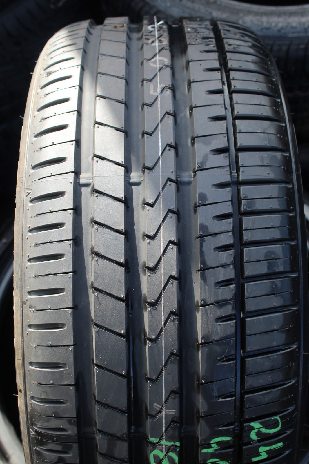 New 245 40 18 Falken, Azenis FK510, XL, 97Y, x1 Single Tyre (F1_tyres) L3771