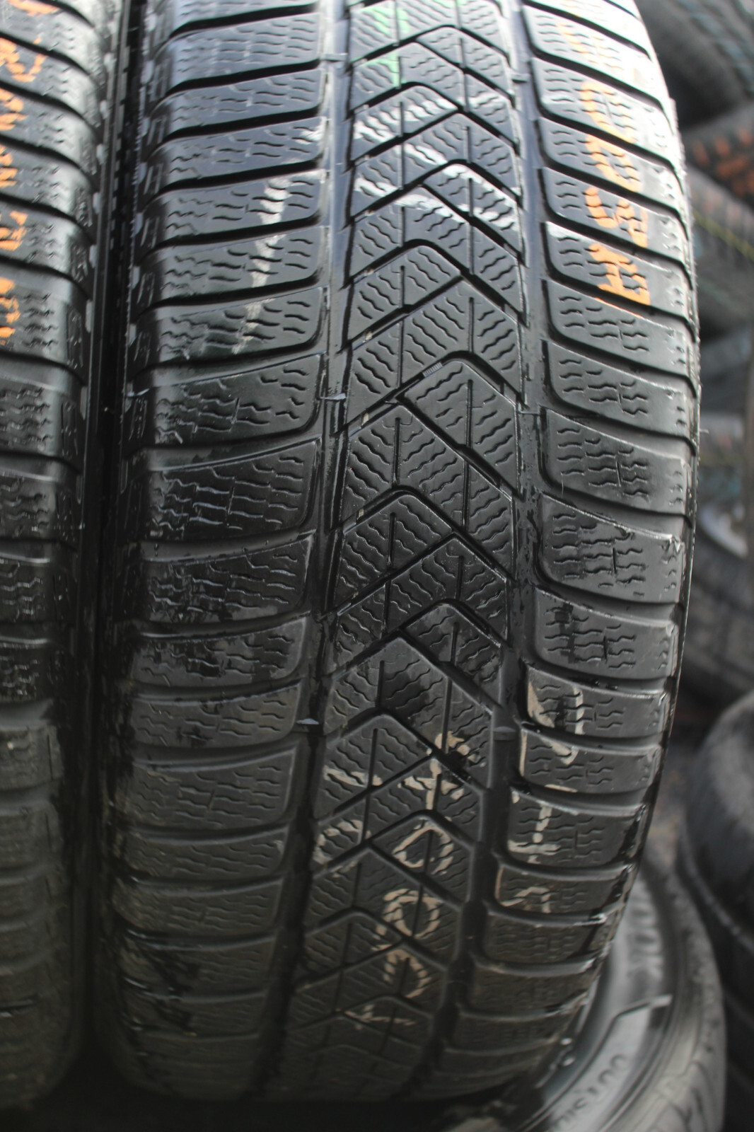 245 40 19 Pirelli, Winter, RunFlat, MOE, XL 98V x2 A Pair 6.0mm (F1_tyres) L3003