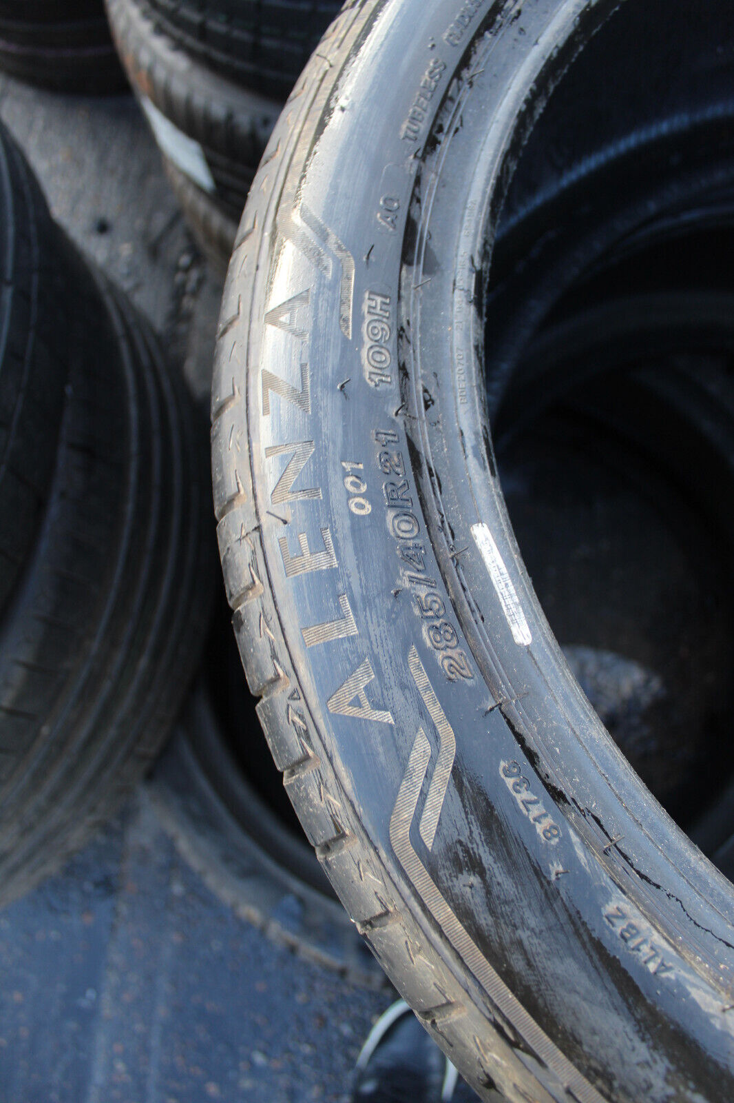 285 40 21 Bridgestone, Alenza 001, AO, 109H, x2 A Pair 7.0mm (F1_tyres) FO L3313