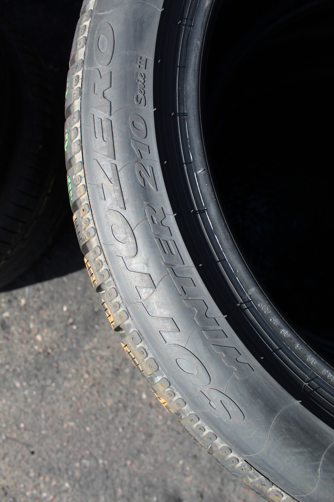 New 225 50 18 Pirelli, Winter, AO, XL, M+S, 99H, x2 A Pair (F1_tyres) L836