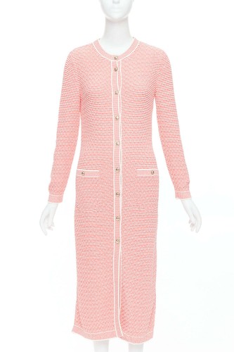 CHANEL 2021 pink white CC logo button long knit cardigan