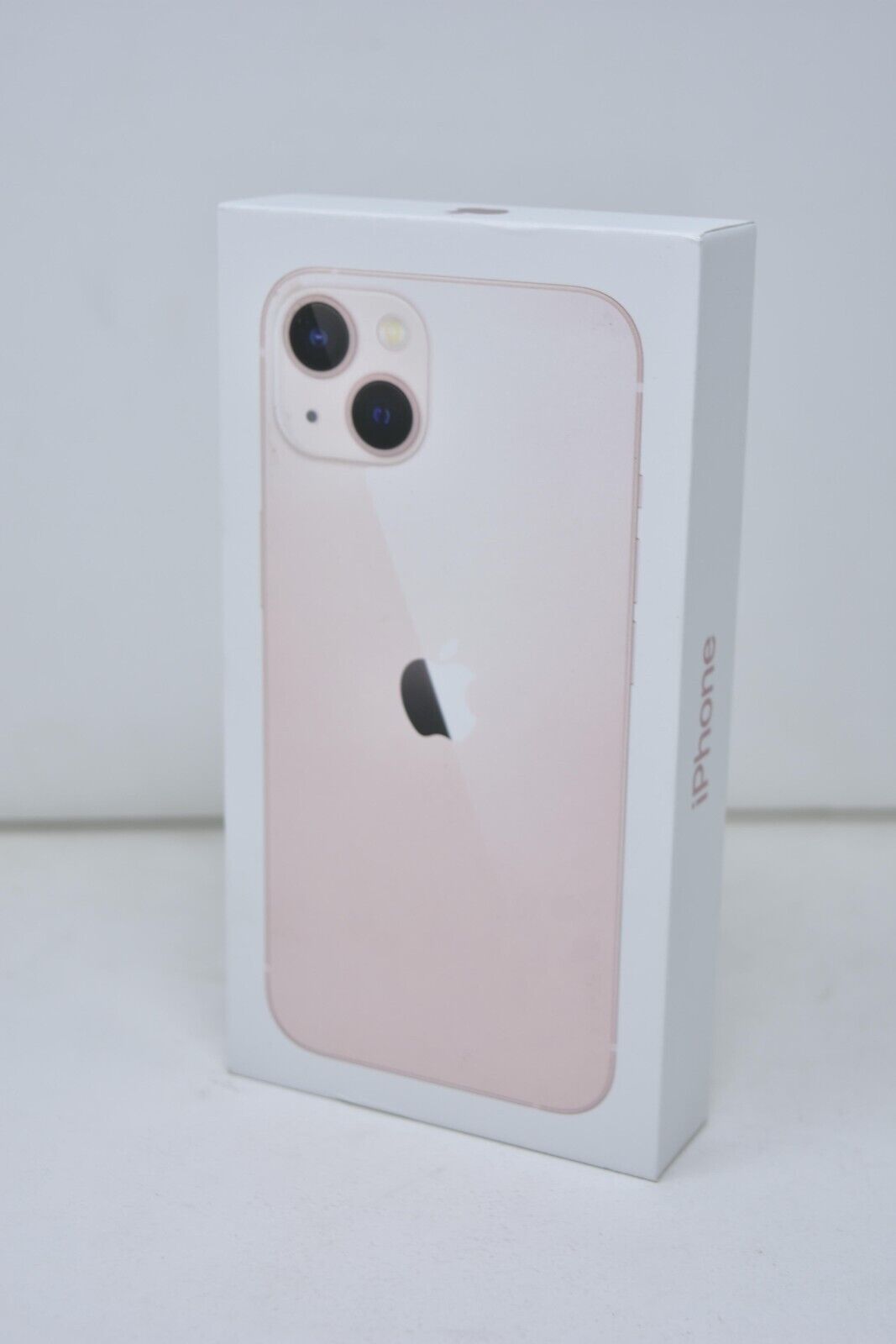 Apple iPhone 13 - 256GB - Pink (Unlocked) A2482 - NEW SEALED Apple iPhone 13 - 256GB - Pink (Unlocked) A2482 - NEW SEALED