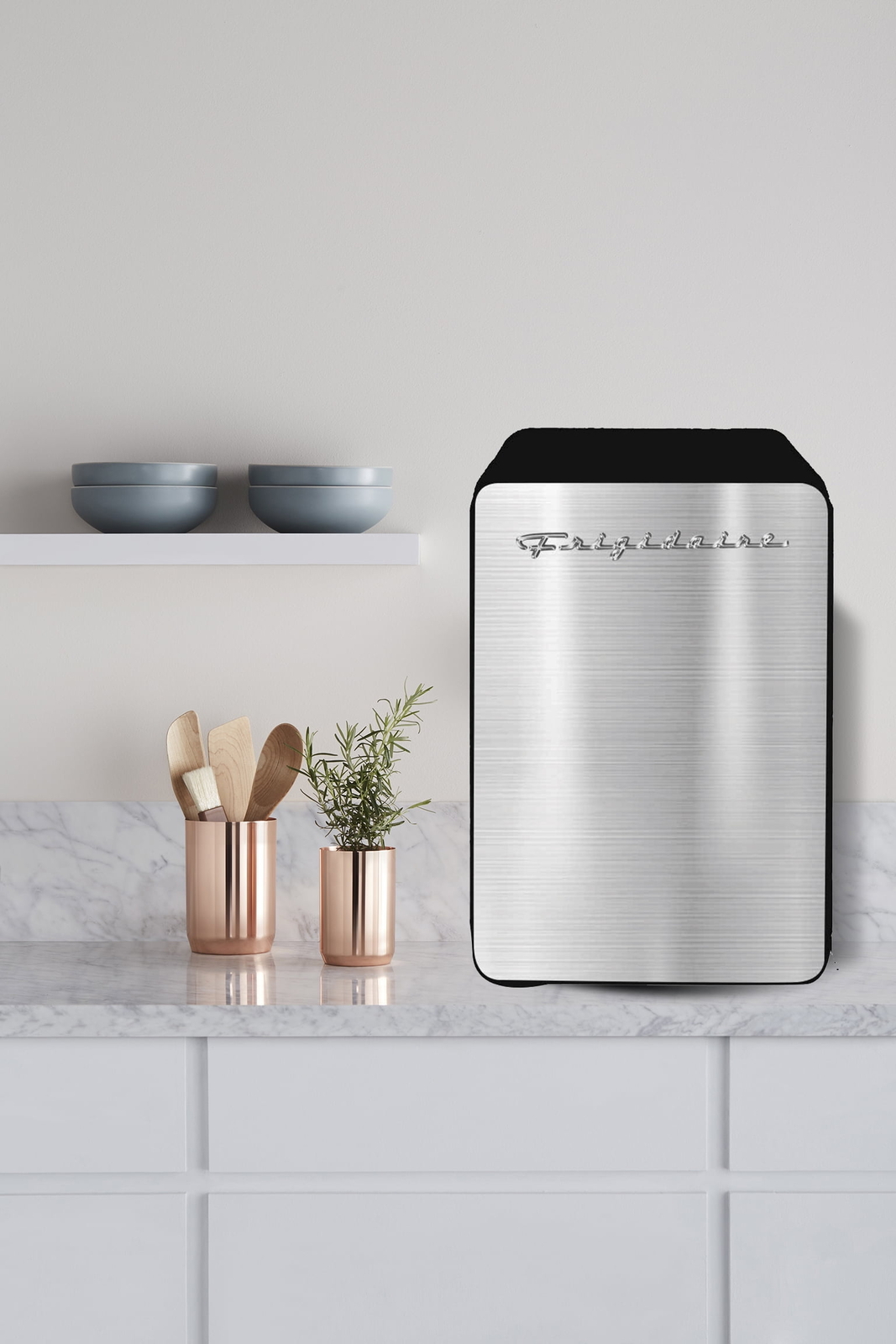 Frigidaire Retro 10L, 15-Can Mini Cooler, EFMIS183, Stainless Steel