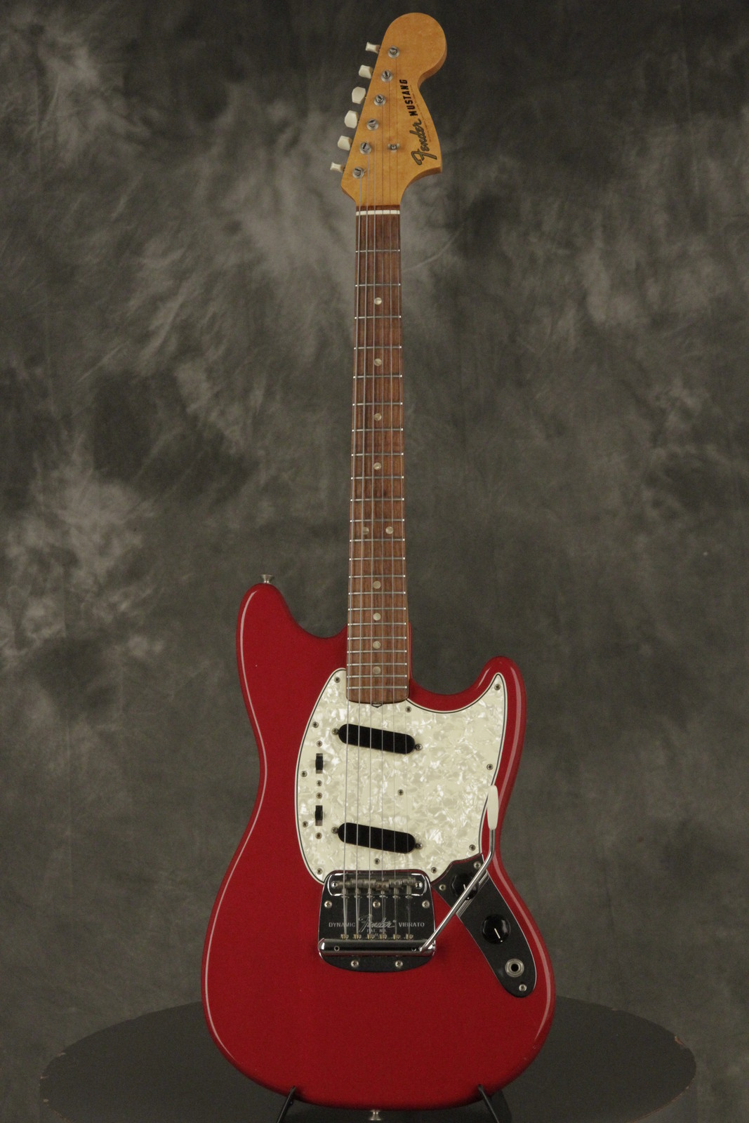 all original 1967 Fender MUSTANG Red w/orig. hardshell case