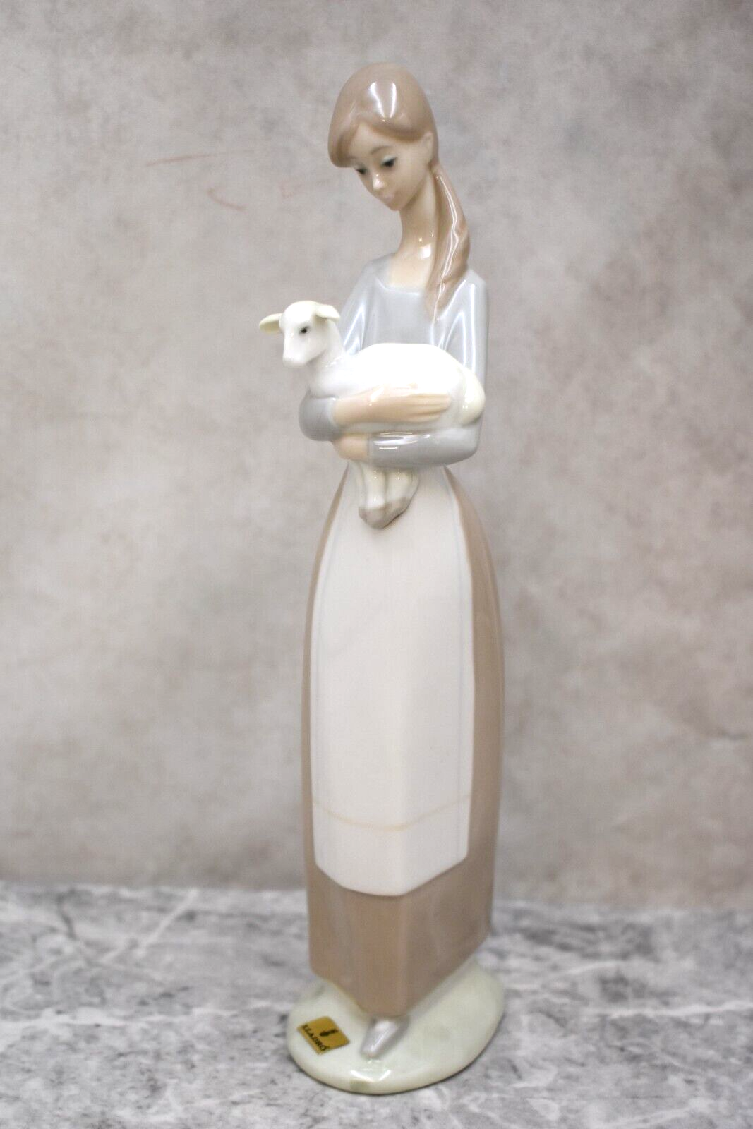 Lladro Porcelain Figurine, 'Lady with Lamb' 10 1/2