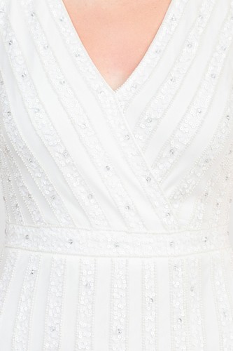 Pre-owned Adrianna Papell V-neck Beaded & Sequined Sleeveless Banded Waist Slit Front In Ivory