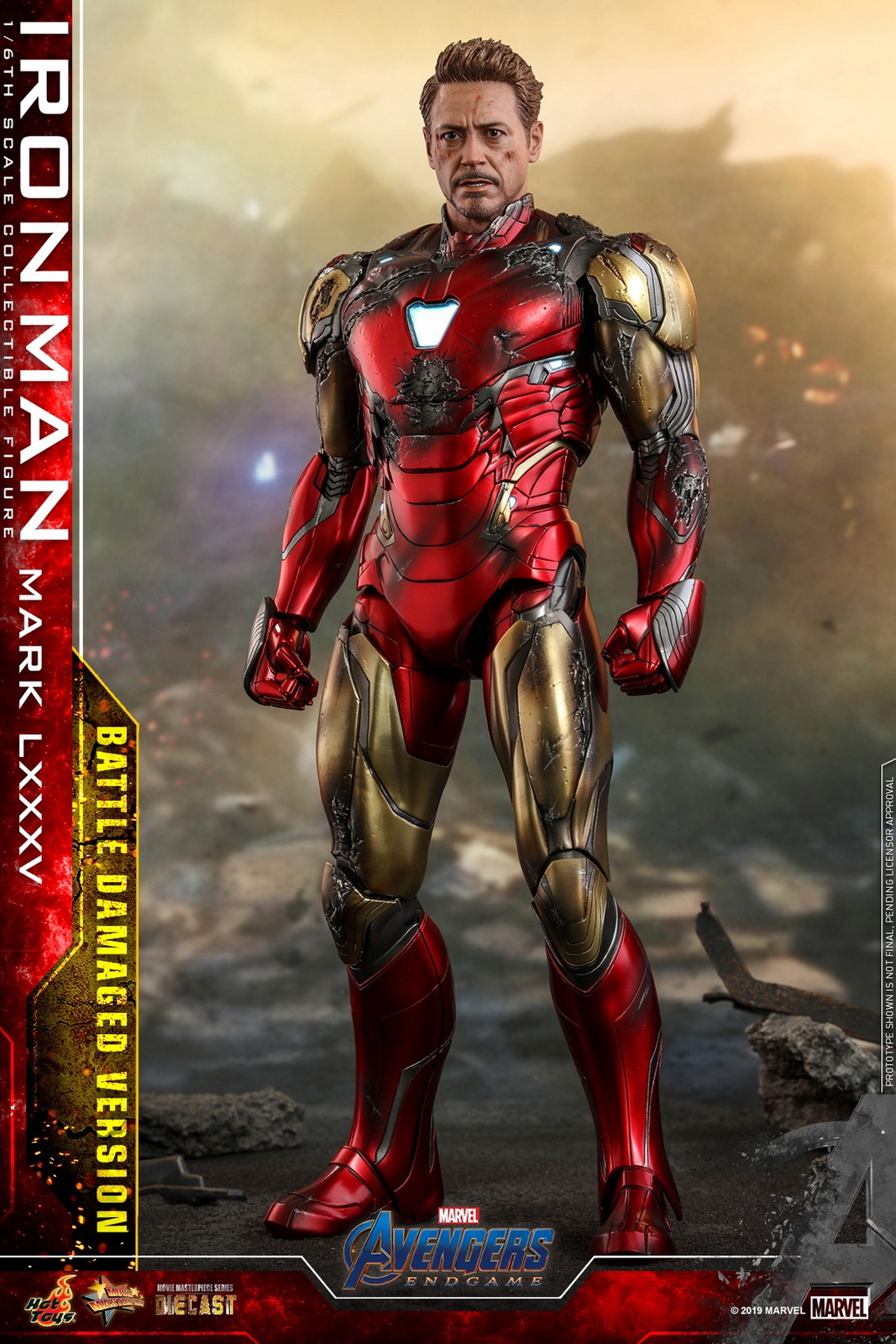 Hot Toys MMS543D33 Avengers Endgame Iron Man Mark 85 Battle