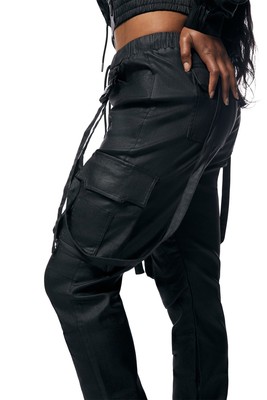 Smoke Rise Womens Coated Slouch Cargo Jogger BLK-M