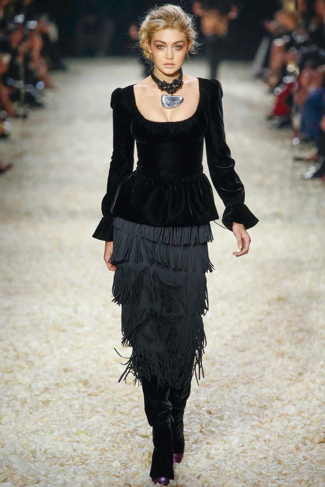 スカート TOM FORD 5GG skirt Black Tom Ford for Gucci F/W 2000 Black Wool Skirt with Velvet
