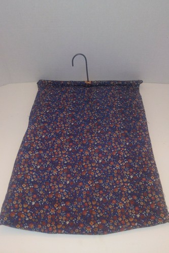 Vintage Clothes Pin Bag Wood Wire Hanger with 64 Wood Clothes Pins *G*