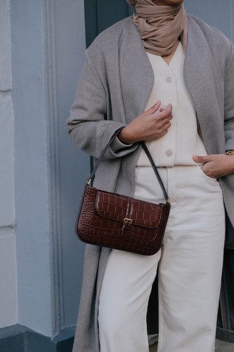 【送料&関税込】BY FAR Brown Leather Miranda Shoulder Bag By Far Miranda Brown Croc Leather Shoulder Bag | eBay