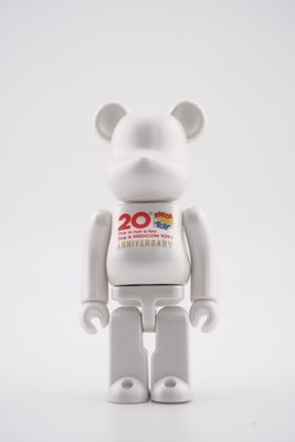 SERIES 32 (BASIC LETTER C) 20th Anniversary 100% Be@rbrick Bearbrick w Card