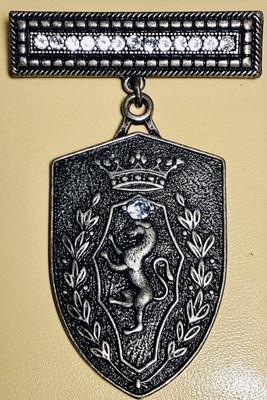 Vintage Gunmetal 3  Lion Crest w Rhinestones Bar Dangle Brooch Pin