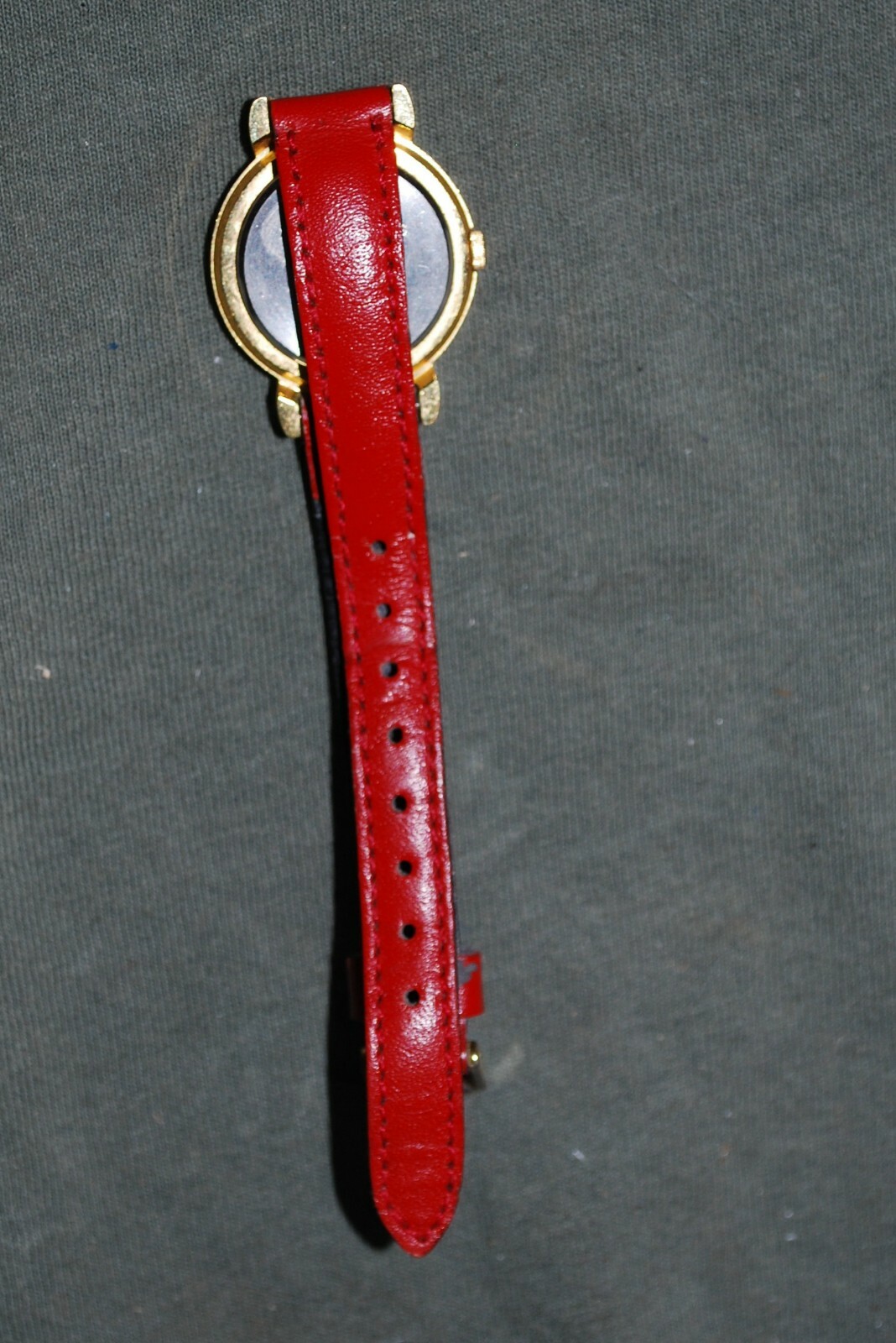 DISNEY Minnie Mouse WATCH Red band needs new battery