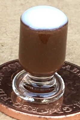 1:12 Scale Single Glass Of Brown Ale Dolls House Miniature Pub Drink Accessory l