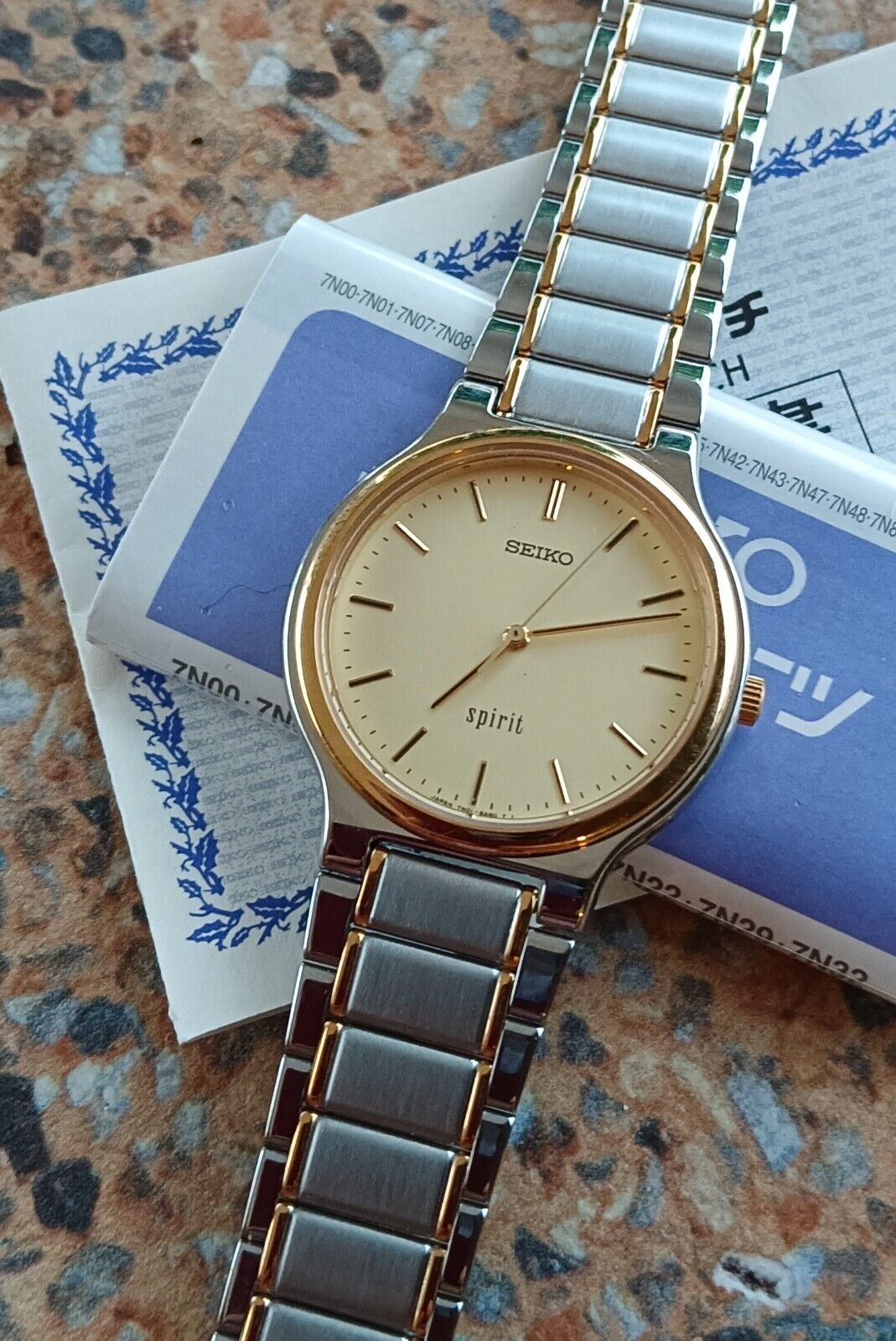 Vintage Seiko Spirit Quartz JDM 7N01 6A70 June 1998 Dress Watch Vintage Seiko Spirit Quartz JDM 7N01 6A70 June 1998 Dress Watch