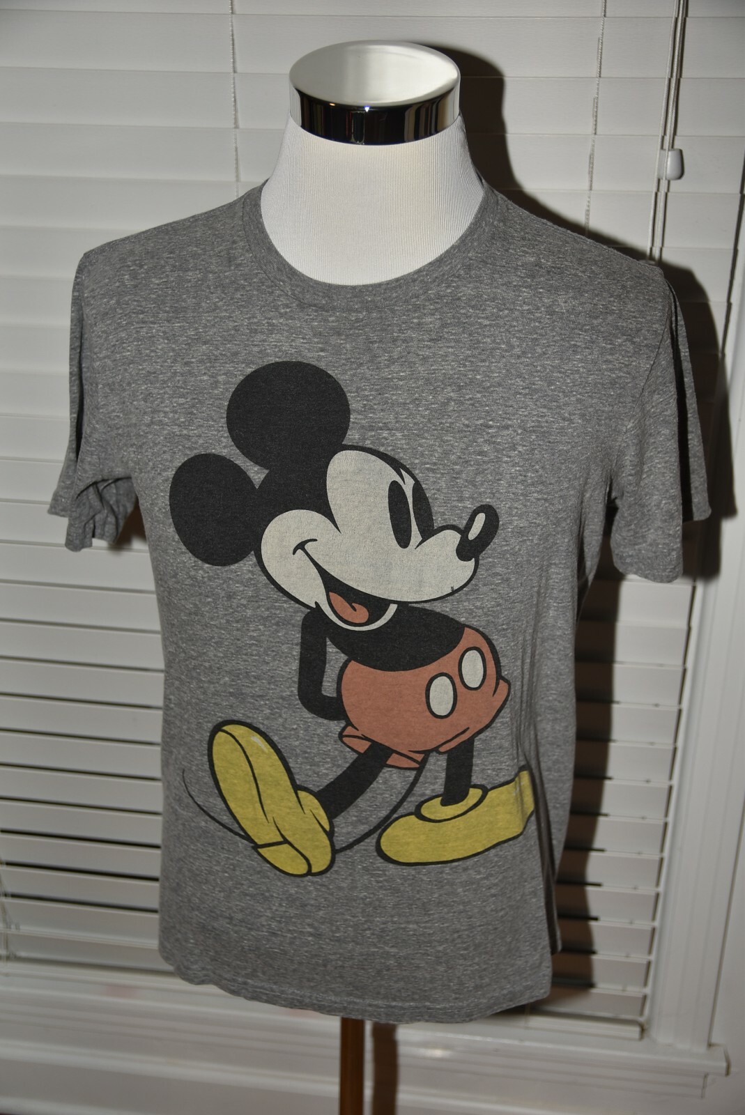 Disney Mickey Mouse Gray Medium T-Shirt | eBay