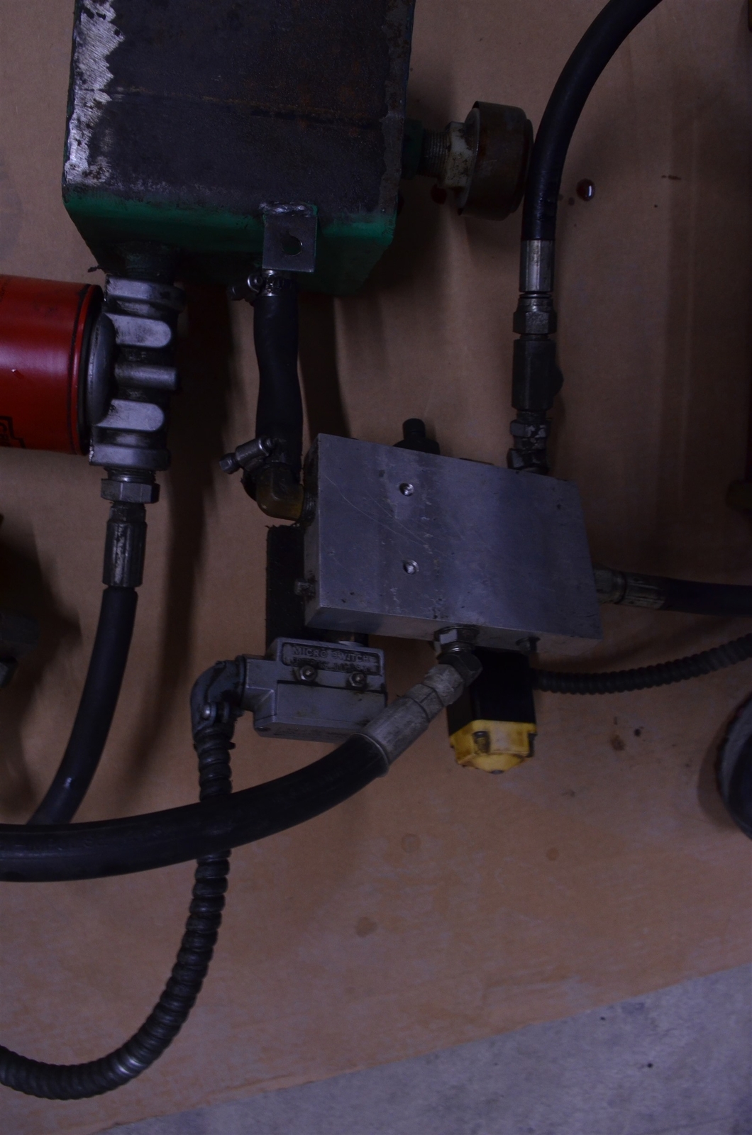 Parker 656506 Hydraulic Pump w/ Cylinder, Reservoir & 3MD-07-AC-10 Control Valve