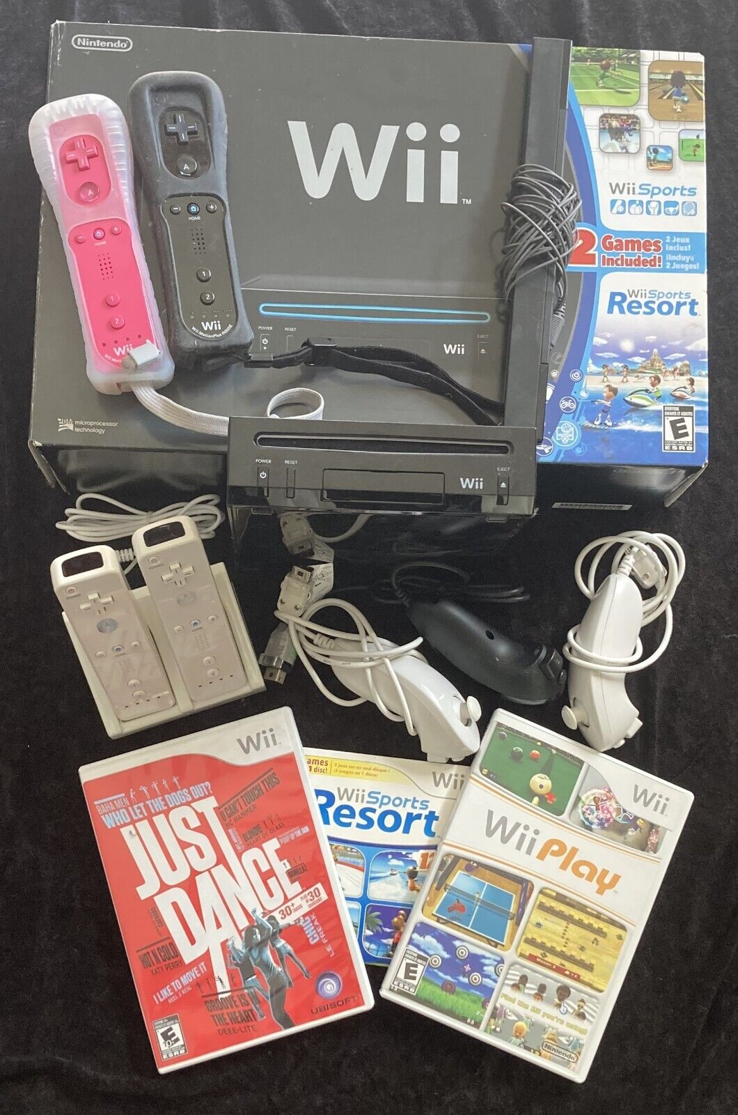 Nintendo Wii Black Console Bundle, Games, Controllers Much Nintendo Wii Black Console Bundle, Games, Controllers Much