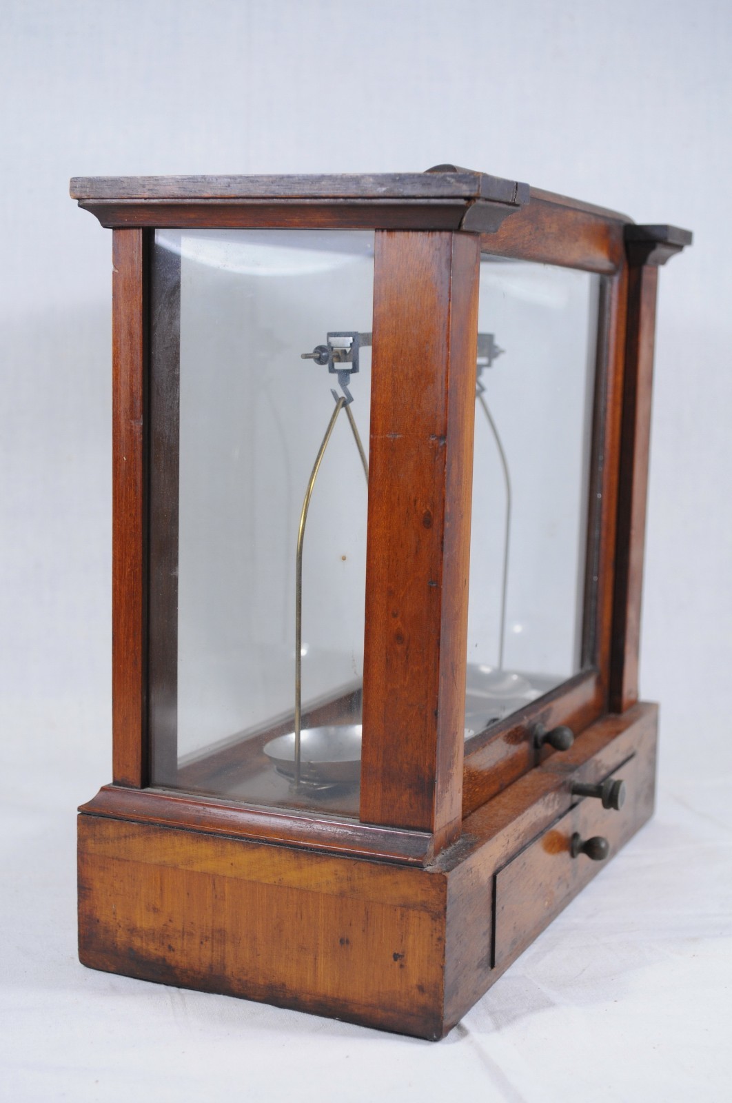 Antique H. Kohlbusch Analytical Balance Scale Mahogany Glass Cabinet Apothecary