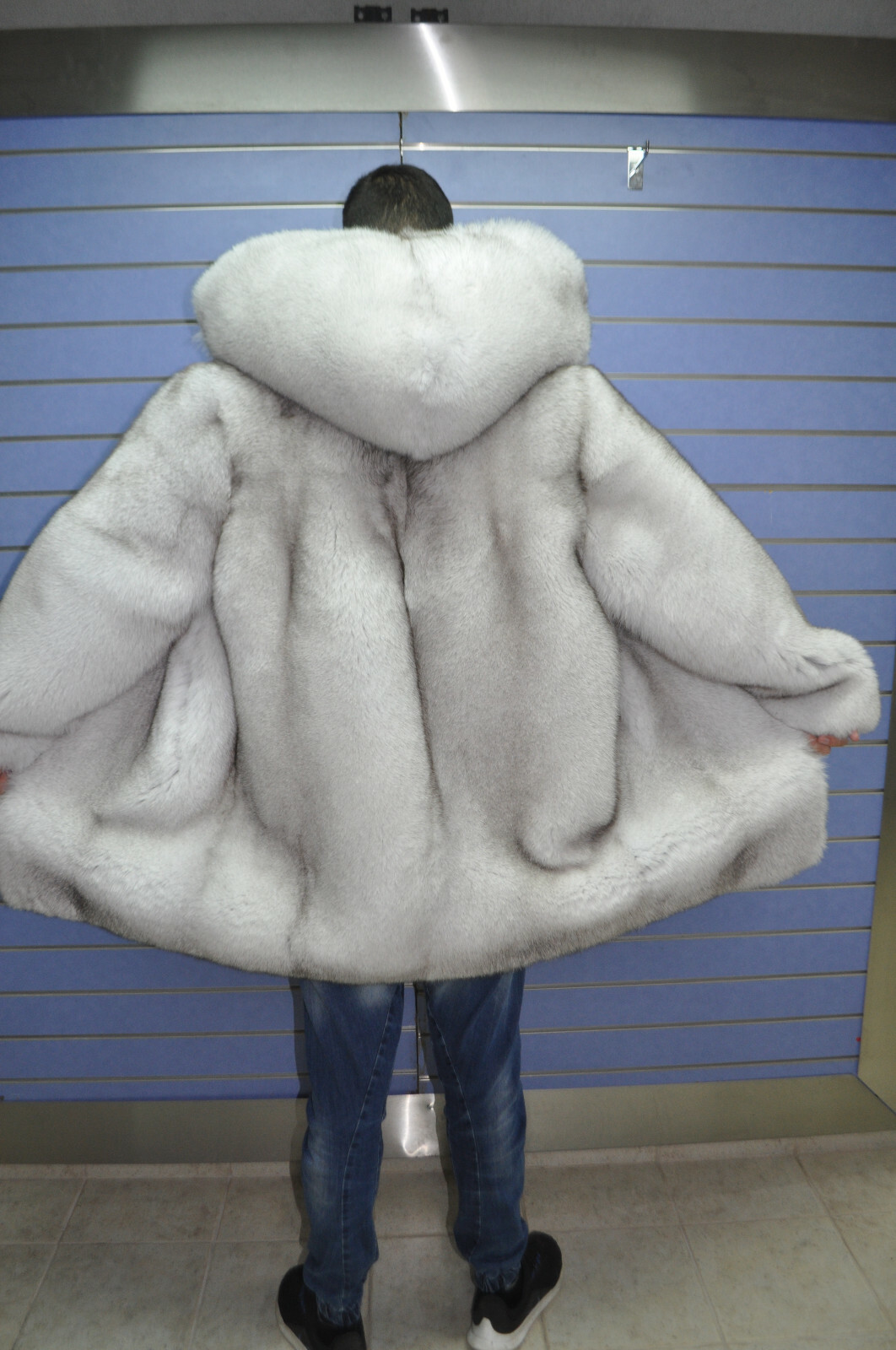 FOX LUXURY FULL SKIN BLUE FOX FUR MEN LONG COAT REAL FUR WHITE SKIN TO SKIN FOX HOOD