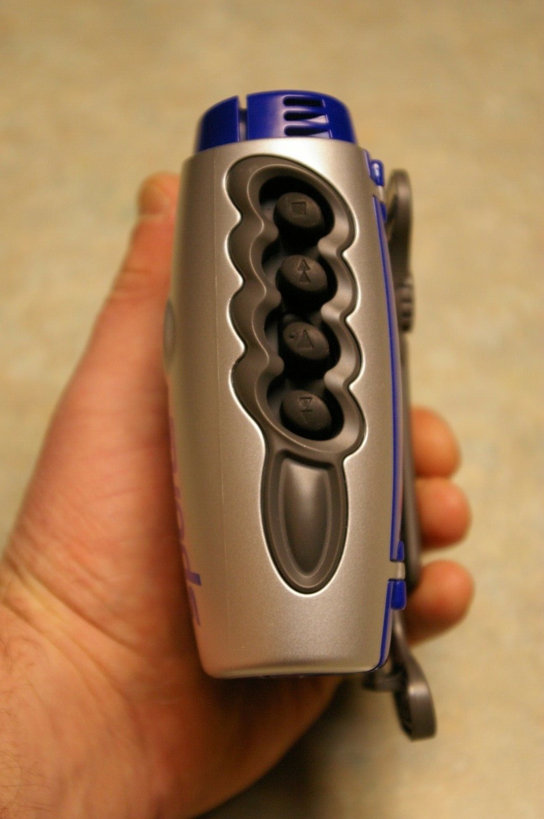 BLUE SONY WM-FS111 WALKMAN AM/FM CASSETTE PLAYER WITH BELT CLIP TESTED AND WORKS