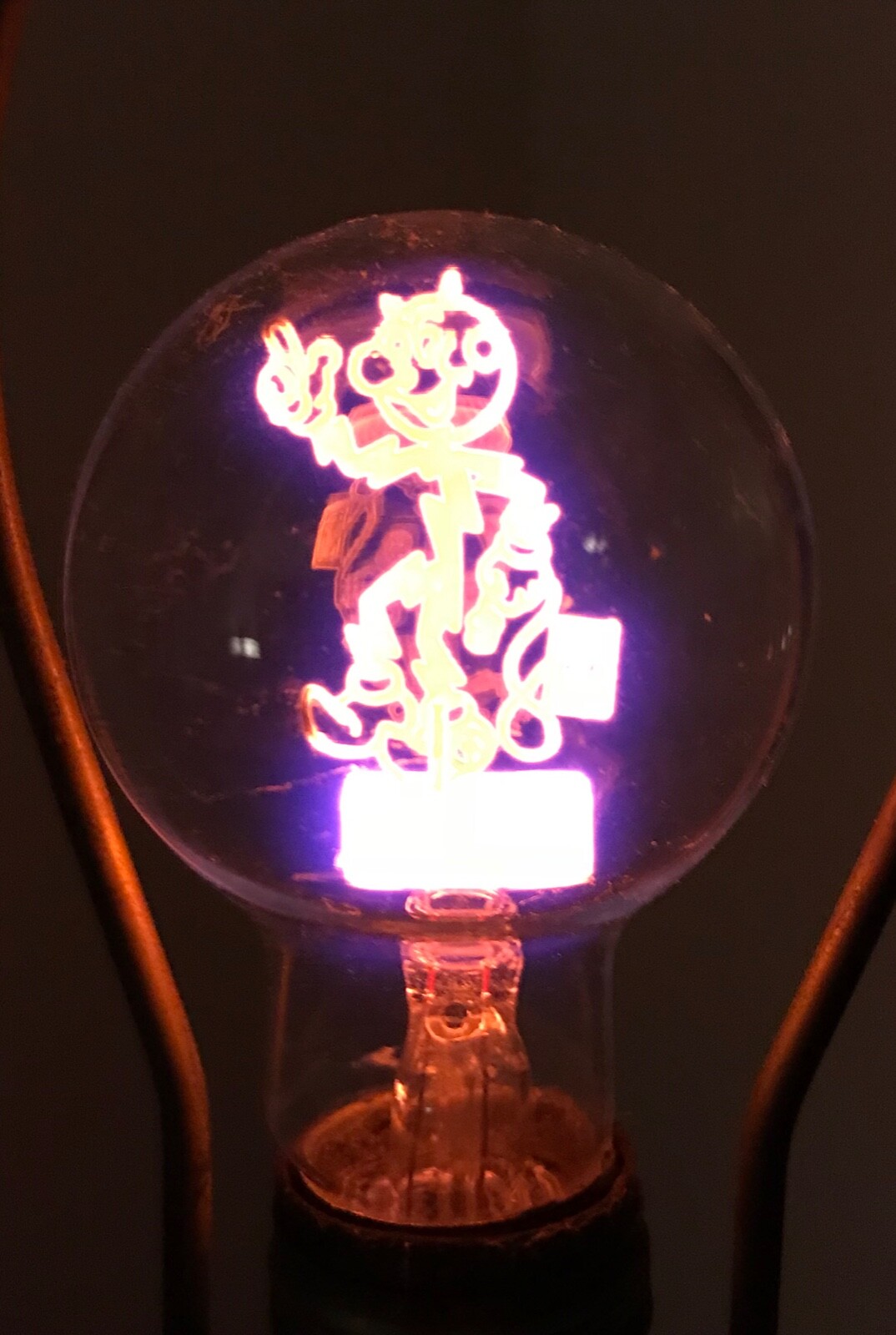 VINTAGE REDDY KILOWATT AEROLUX FIGURAL FILAMENT LIGHT BULB WORKS NICE OLD BULB