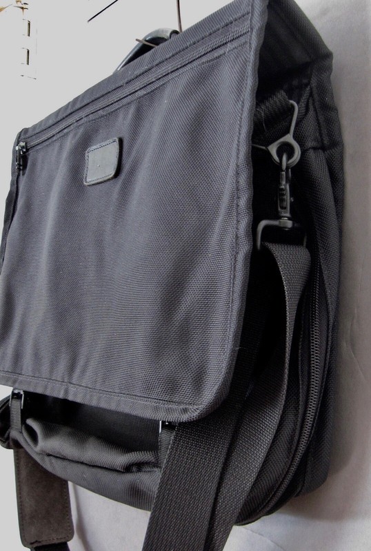 tumi ballistic nylon messenger bag