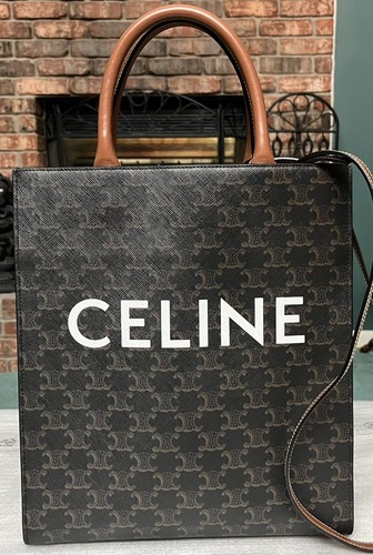 【CELINE】 TRIOMPHE CANVAS SMALL VERTICAL CABAS BAG $_12.JPG?set_id=880000500F