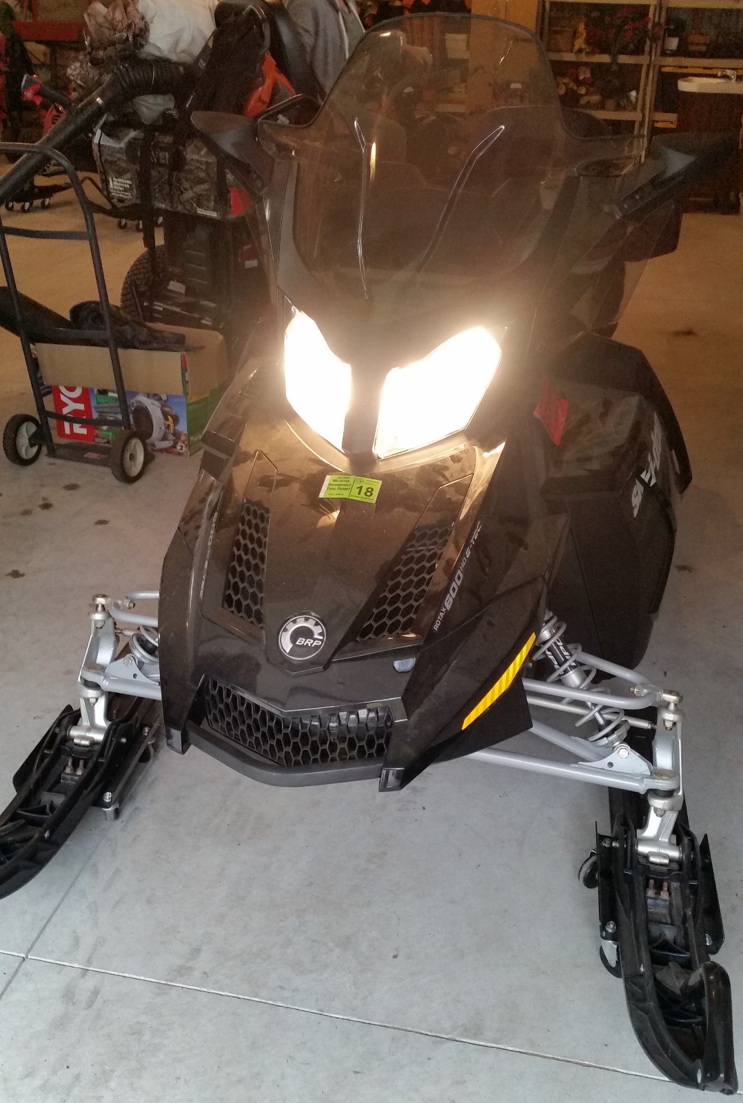 Ski Doo Rev XR 2012 black snowmobile 2 up heated - MILES 368