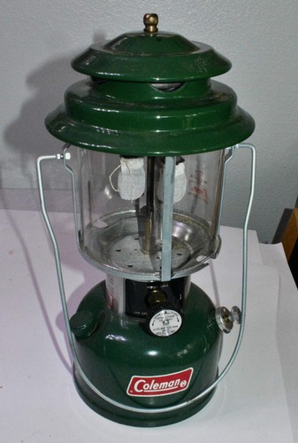 Coleman Lantern Vintage 220J195 2-Burner Open Box (Mfg. 10/1978) USA