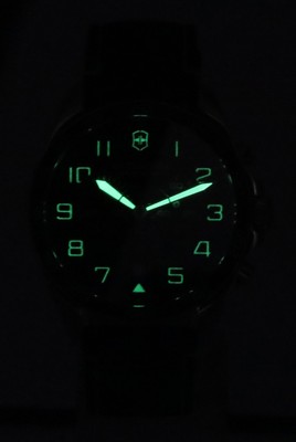 Pre-owned Victorinox Fieldforce Black Dial Quartz 100m Men's Watch 241852