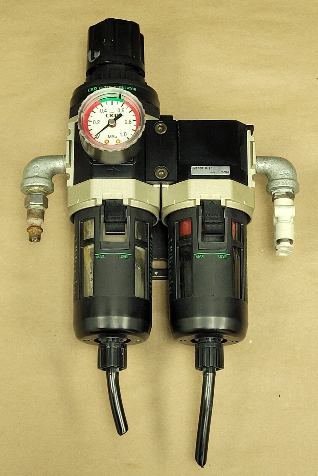 CKD FILTER REGULATOR W3000-8-FT WITH OIL MIST FILTER M3000-8 CKD FILTER REGULATOR W3000-8-FT WITH OIL MIST FILTER M3000-8