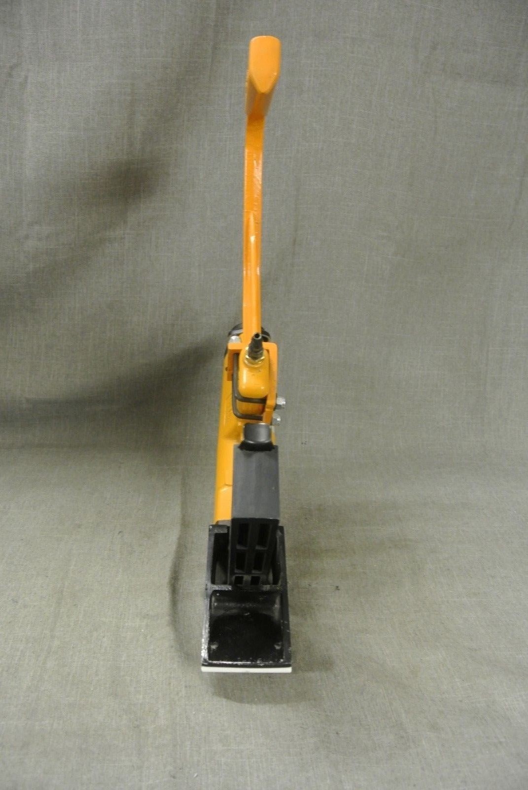 BOSTITCH MIII FLOORING NAILER (193862-7 GN)