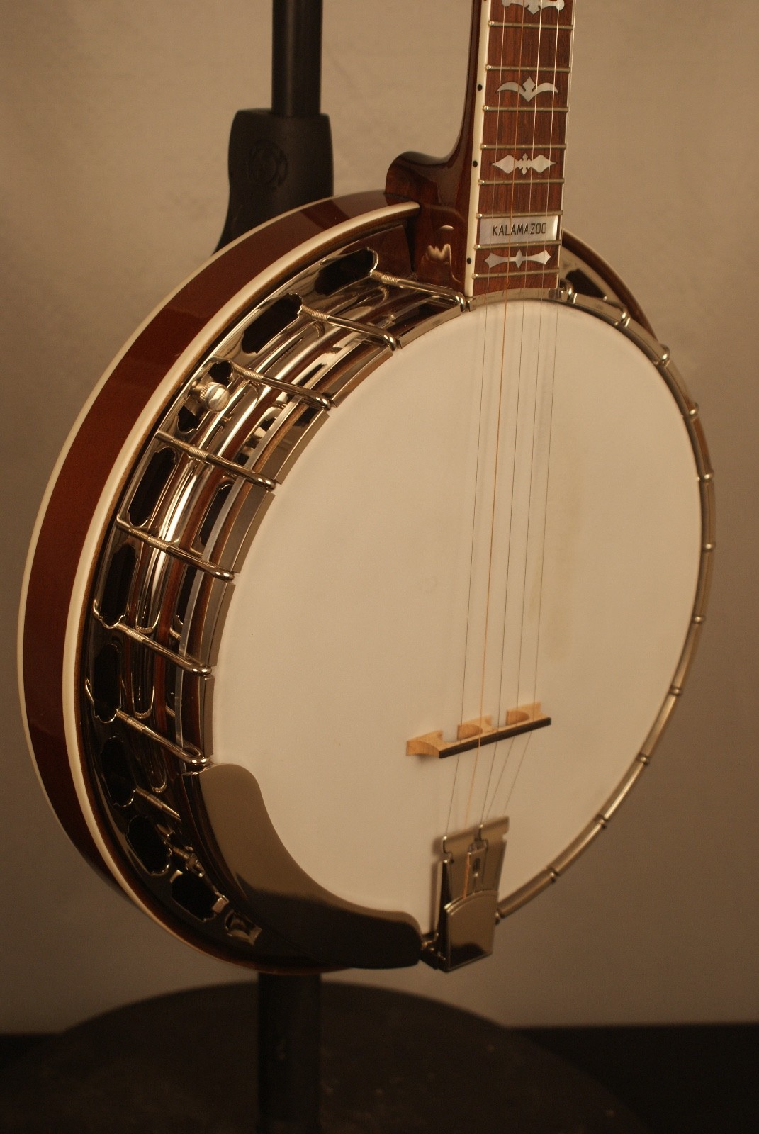 Pre Owned Huber Kalamazoo 5 string banjo with hardshell case and Warranty