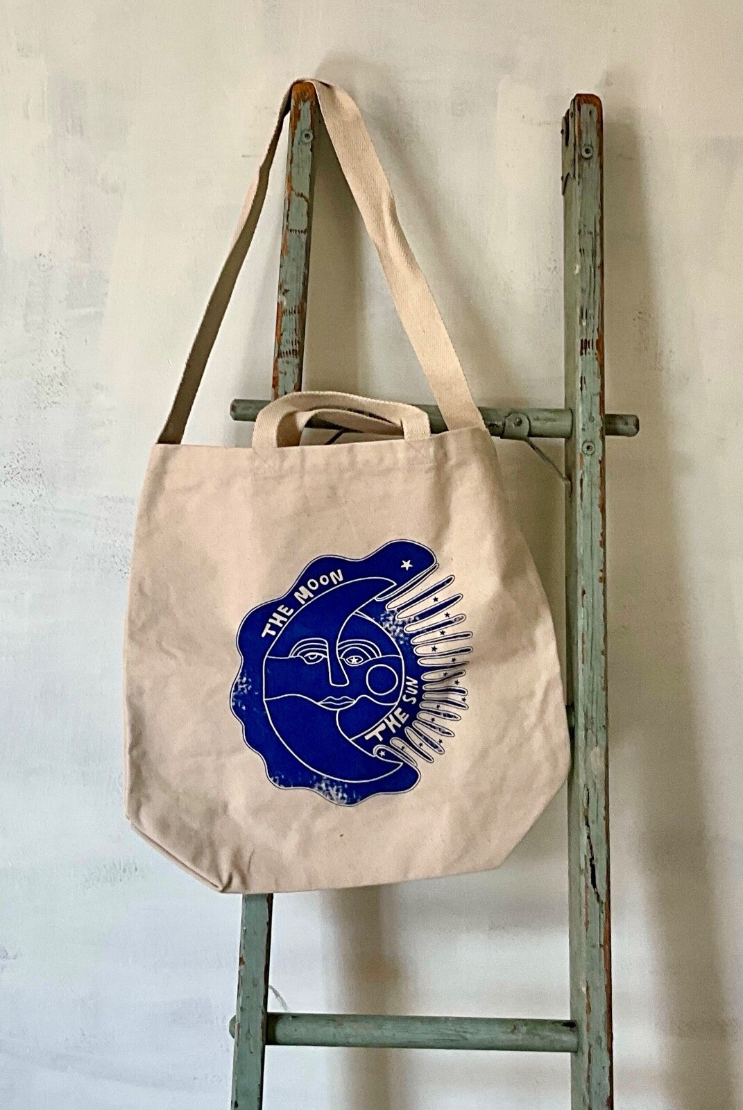 

Free People Going Places Графическая сумка из холста Тан Синий Луна Солнце НОВИНКА, going places