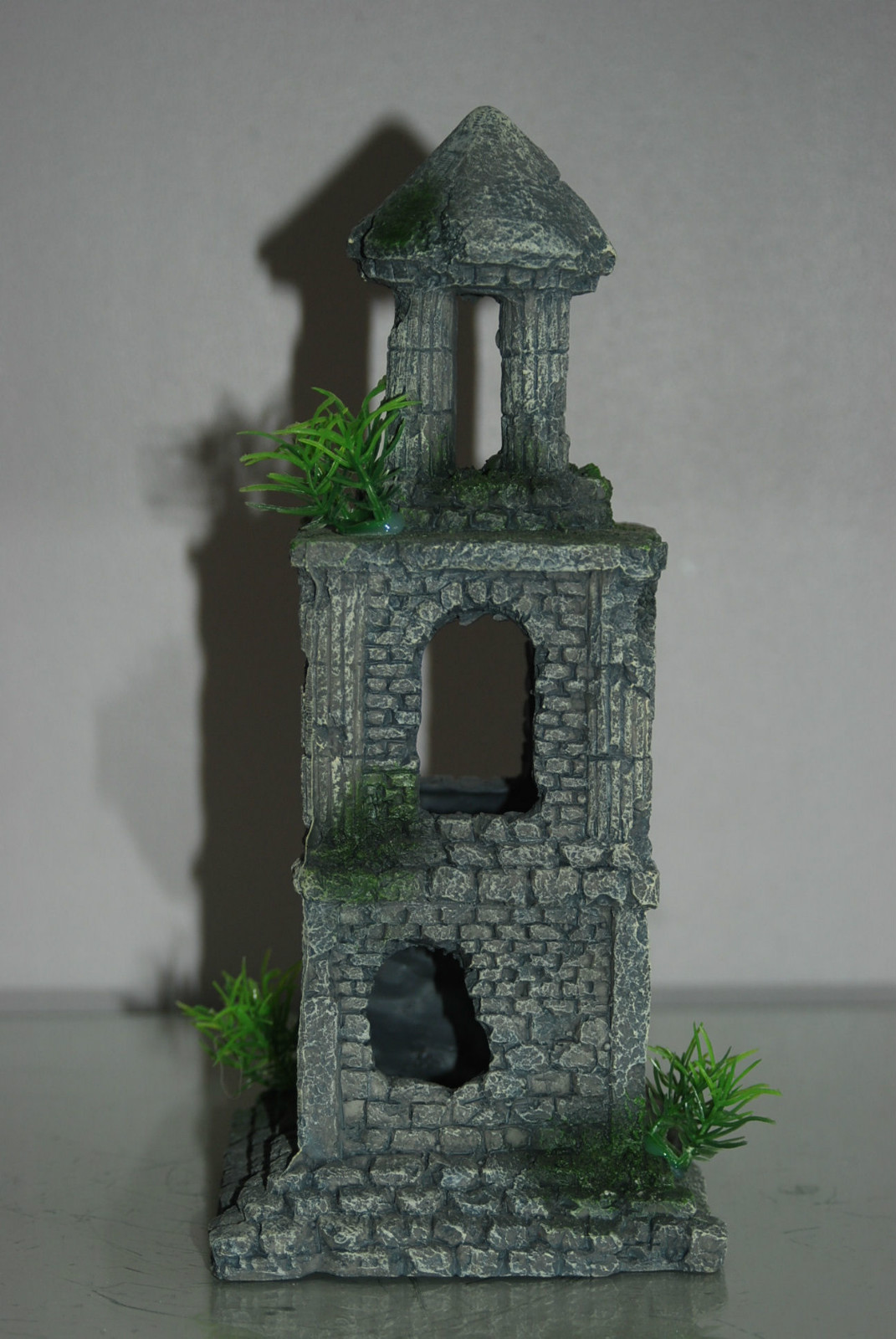Stunning Detailed Aquarium Roman Ruin 11x11x26 cms Suitable For All