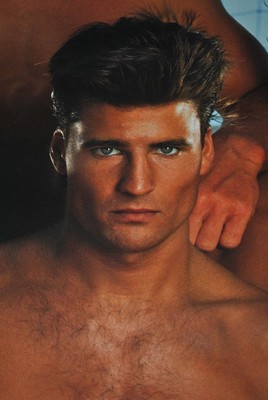 # 3382 RARE VINTAGE AMERICAN MALE VOLLYBALL 1988 RELEASE