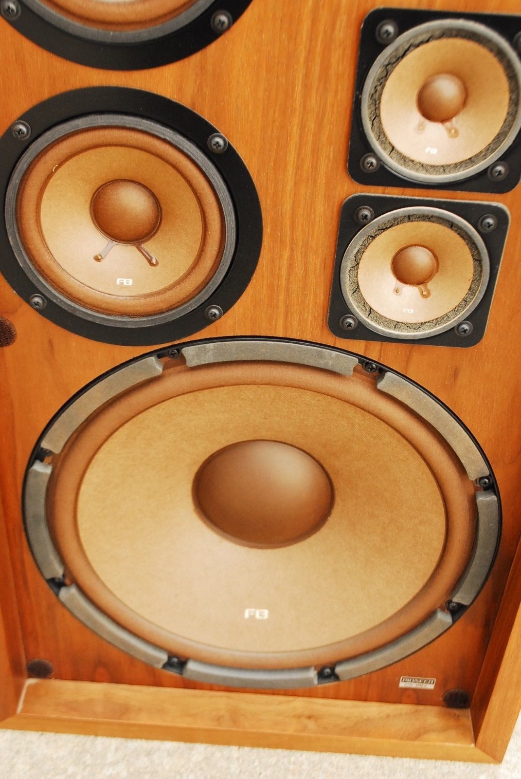 Vintage Pioneer speakers CS-88a Working fb cones